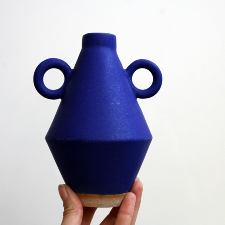 Diamond Vase with Half ‘O’ Handles